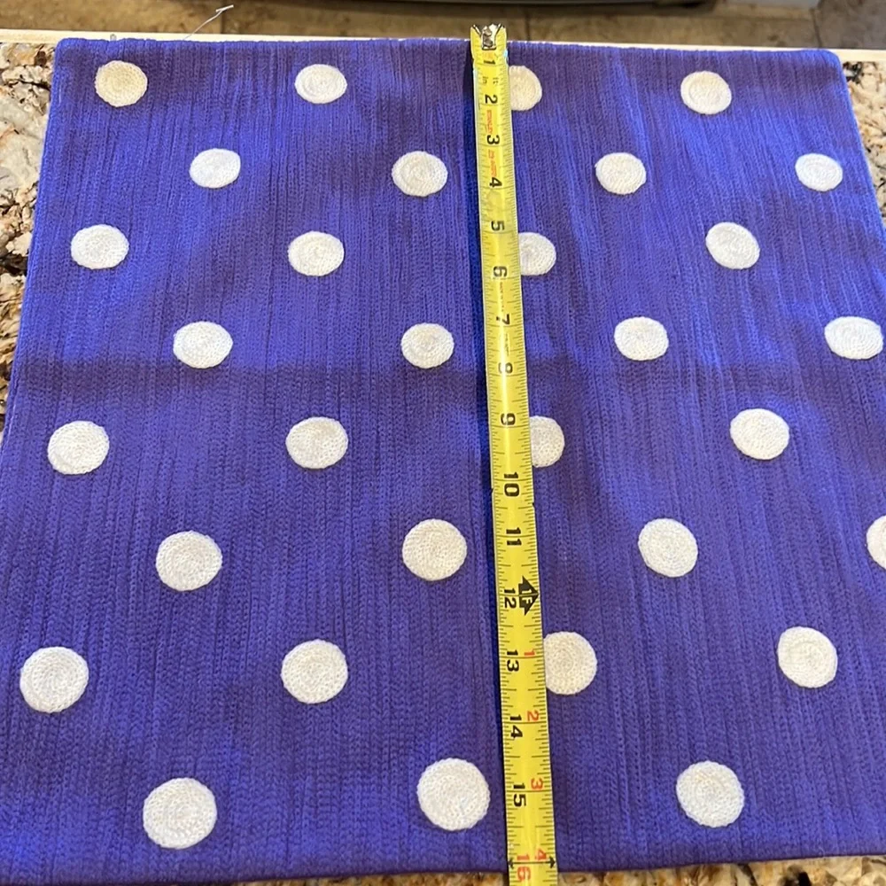 Pillow cover polka dot textured yarn purple and white New no tags 16x16”